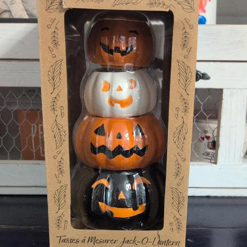10 Strawberry Street Happy Hauntings Jack-o'-lantern Measuring Cups⭐ Final Price